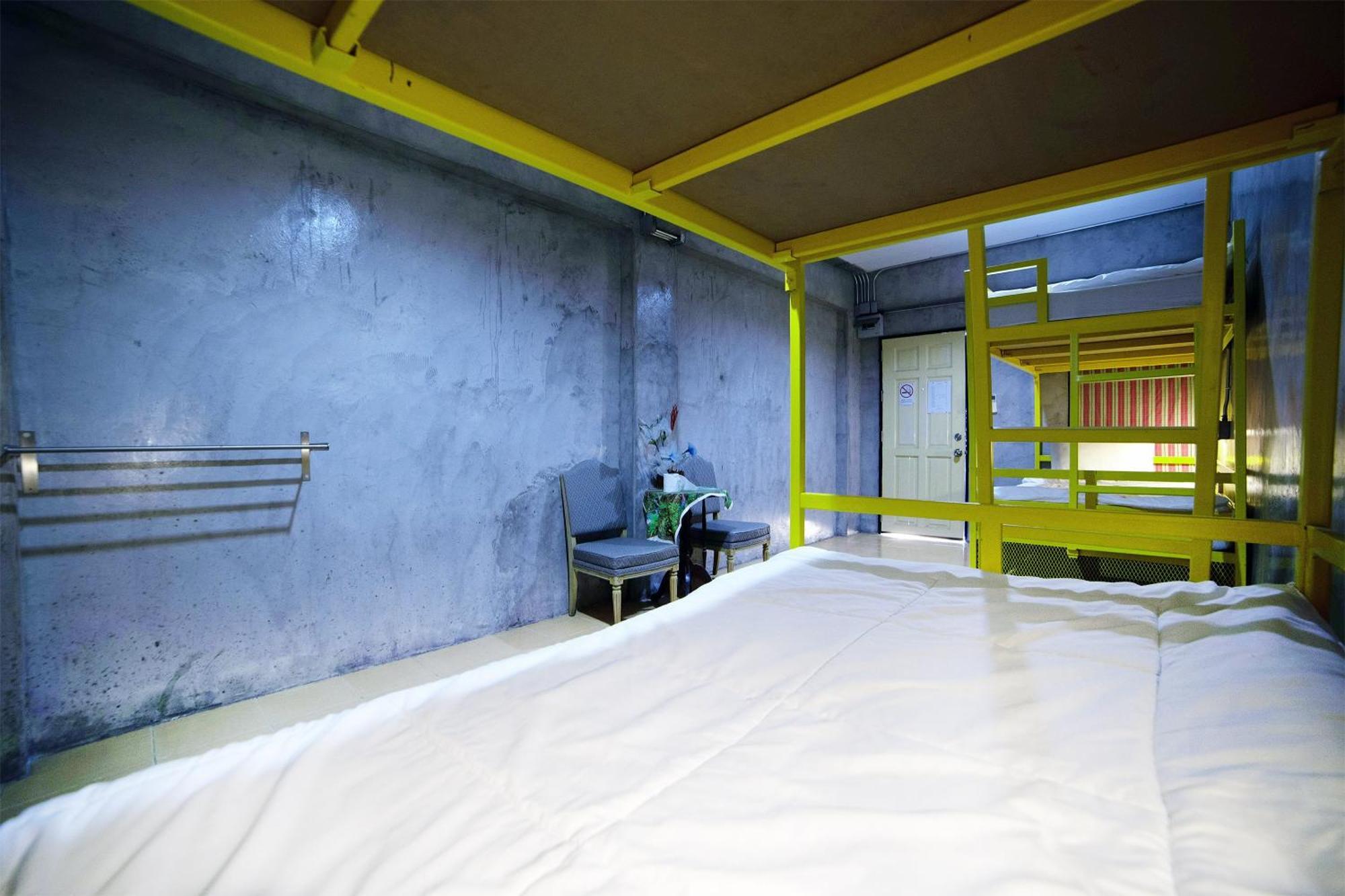 Oyo 560 Chang Hostel Suvarnabhumi Bangkok Exterior photo