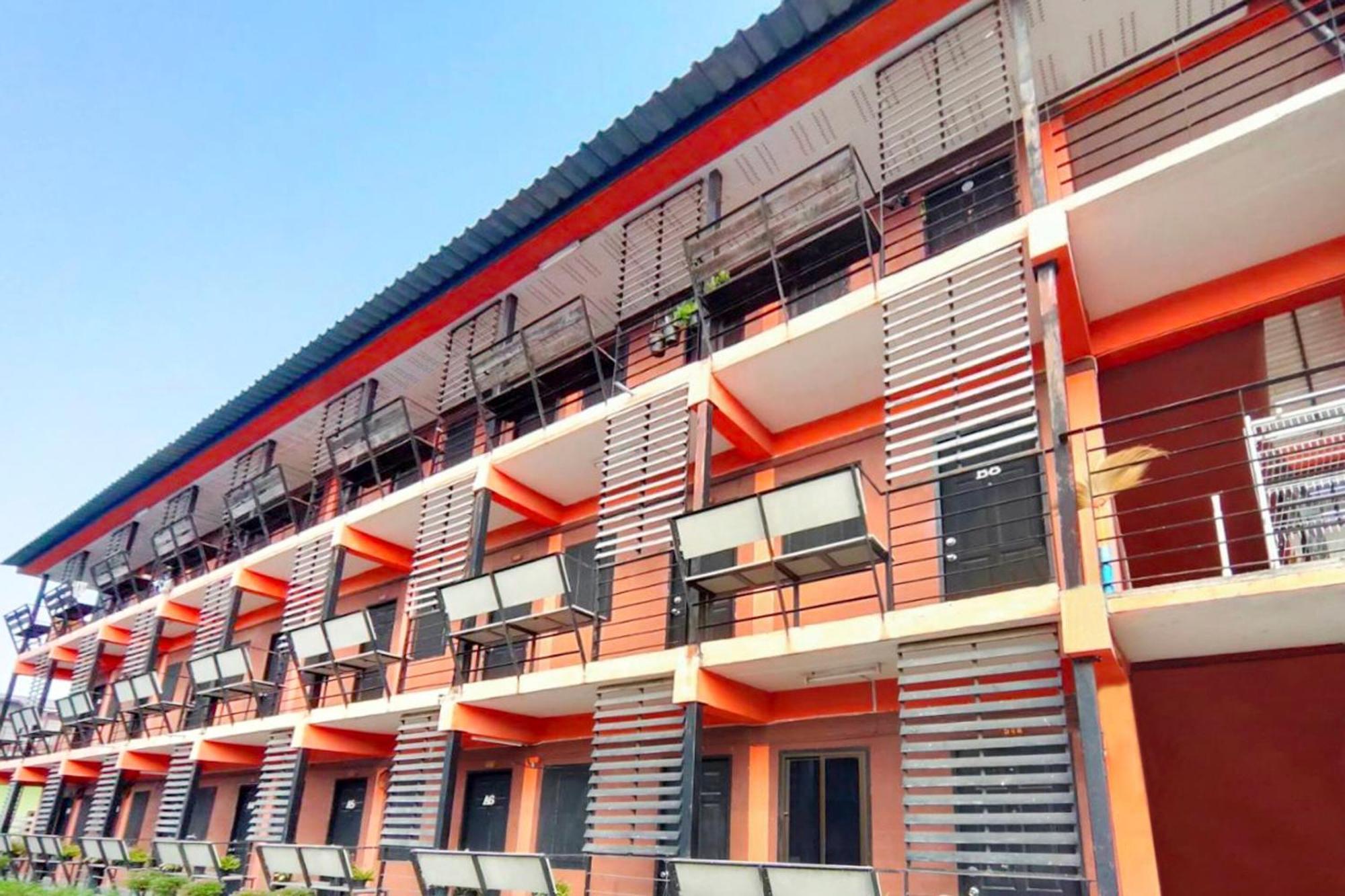 Oyo 560 Chang Hostel Suvarnabhumi Bangkok Exterior photo